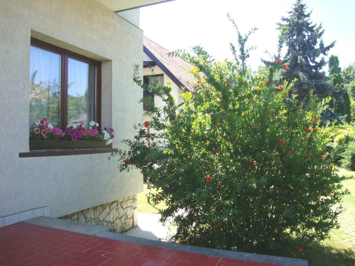 Ferienwohnung Gyongyvirag Vendeghaz Balatonboglár Exterior foto